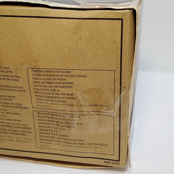 AMT Ertl 1940 Ford Sedan Delivery Model Kit #8215 Scale 1/25 SEALED BOX NEW. - Picture 11 of 14